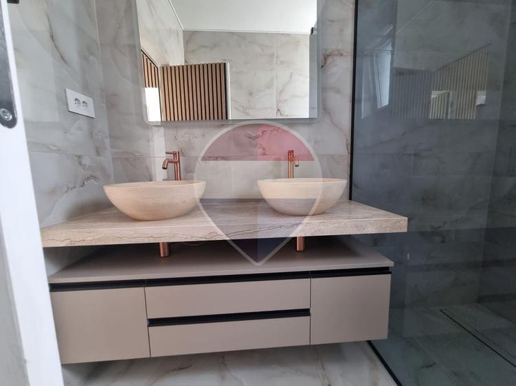 De închiriat casă cu 5 camere, în zona Dealuri Oradea