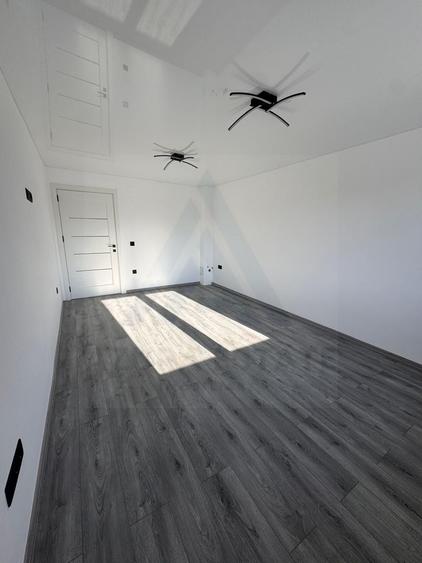 Casa moderna constructie noua 195 mp utili si 100 mp curte Sura Mare