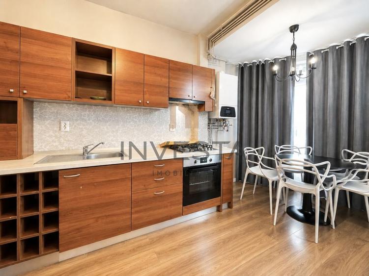 Apartament cu 3 camere + 2 parcari de inchiriat in zona Buna Ziua