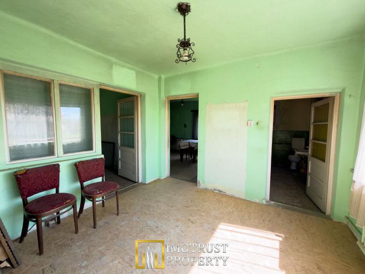 Casă de vânzare în Săvârșin - 1.540 mp teren