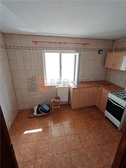 Apartament 3 camere cf 1 decomandat zona Unirii-Centru
