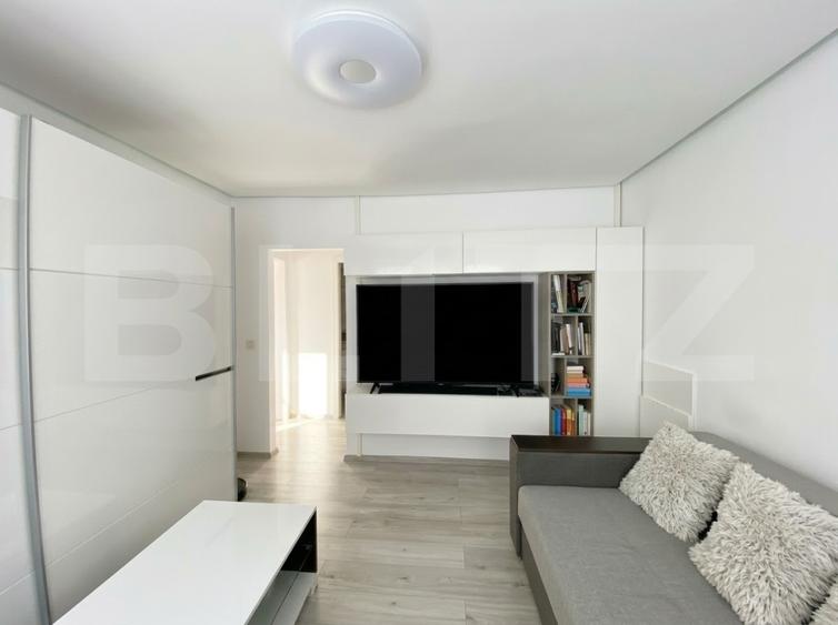 Apartament cu 3 camere, 52 mp, zona Andrei Muresanu