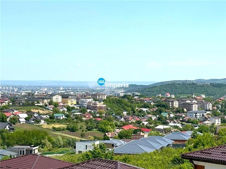 Vila 4 cam , crama, vedere panoramica Valea Adanca Iasi