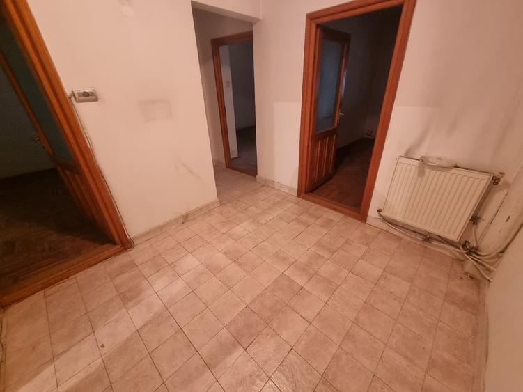 Ștefan cel Mare-Curtea de Apel-3 camere/parter/rezidențial sau birou