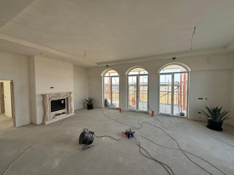 CASA DE LUX, 989 MP TEREN, FINISAJE PREMIUM, COMISION 0%.