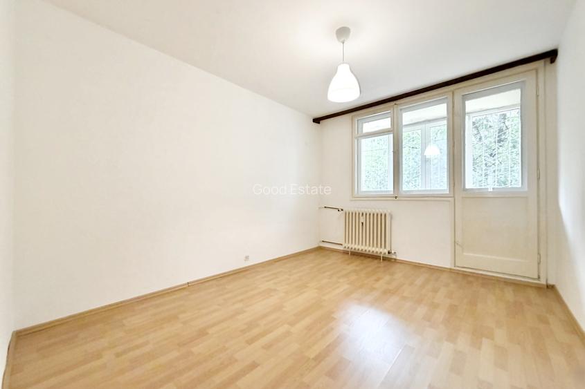 Vanzare 3 camere PARTER INALT cu balcon strada Armenis nr.8 OZANA - Titan - 9