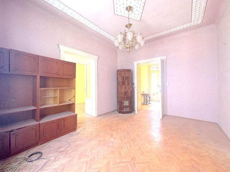 Apartament 3 camere în clădire istorica — Piata Libertatii-comision 0