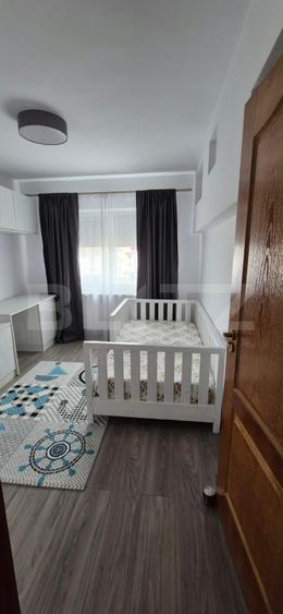 Apartament 3 camere de vanzare, 65 mp