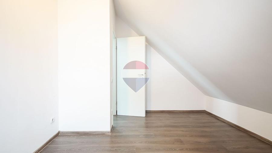 Apartament 4 camere pe două niveluri, 118 mp utili, Cartierul Toamnei