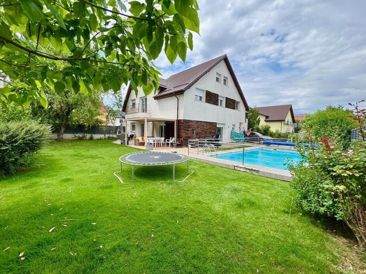 Vilă cu piscină | Erou Iancu Nicolae | British School