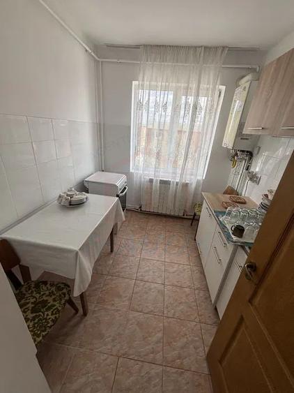 Vanzare apartament cu 3 camere, Ultracentral, pret 83.000 EURO, sup.68