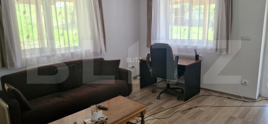 Casă de vânzare în Pucioasa – ideală pentru locuință sau investiție - 2