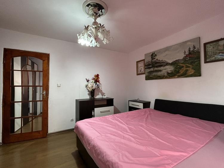 Apartament 3 camere, decomandat, etaj 2, 65mp, 2 bai - zona Sagului
