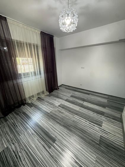 De vânzare apartament 3 camere Cartier Obor 74 mp parter