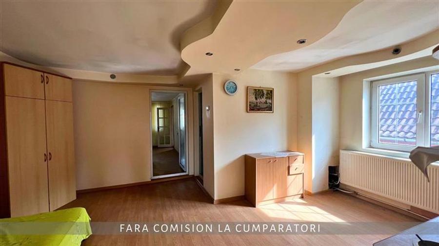 GORANU - CASA CU DESCHIDERE LA DN7
