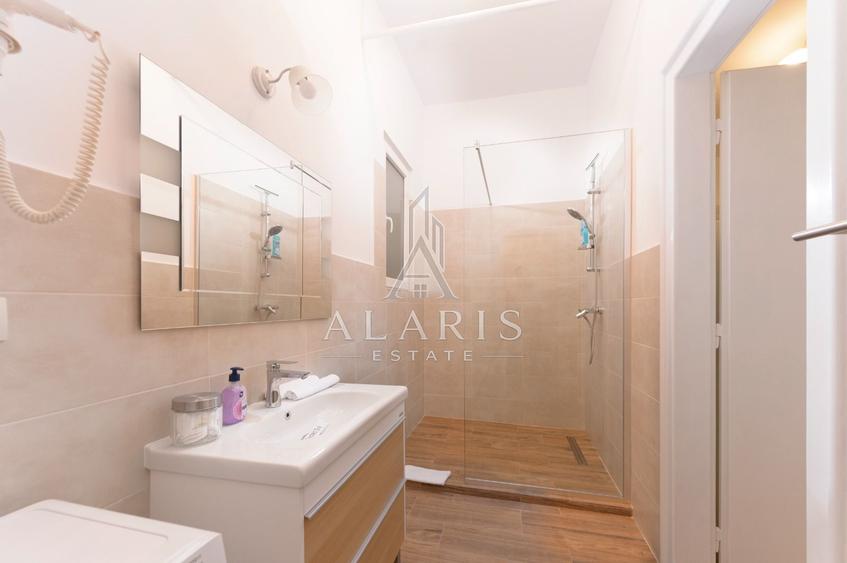 Apartament la casa cu 4 camere, 2 bai, zona Centrala