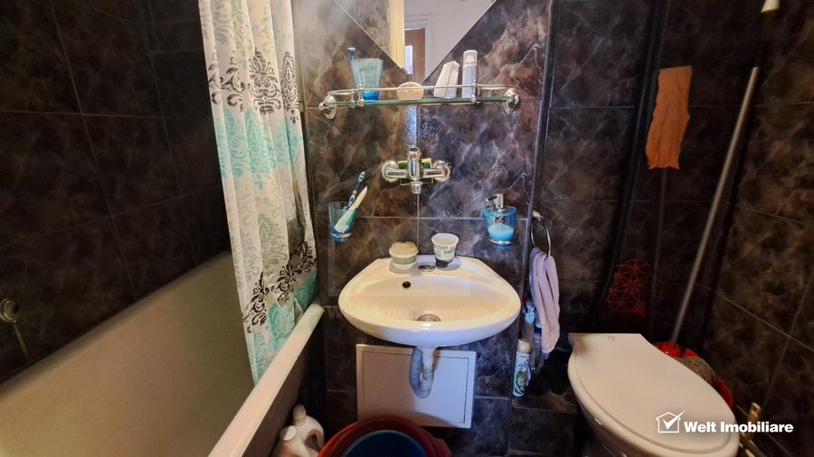 Apartament cu 2 camere decomandate cu balcon inchis in Manastur