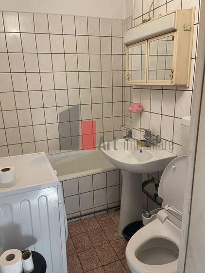 APARTAMENT 3 CAMERE -IANCU DE HUNEDOARA/ LANGA GUVERN