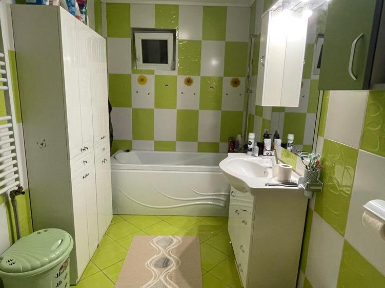Apartament 2 camere Obcini de vânzare