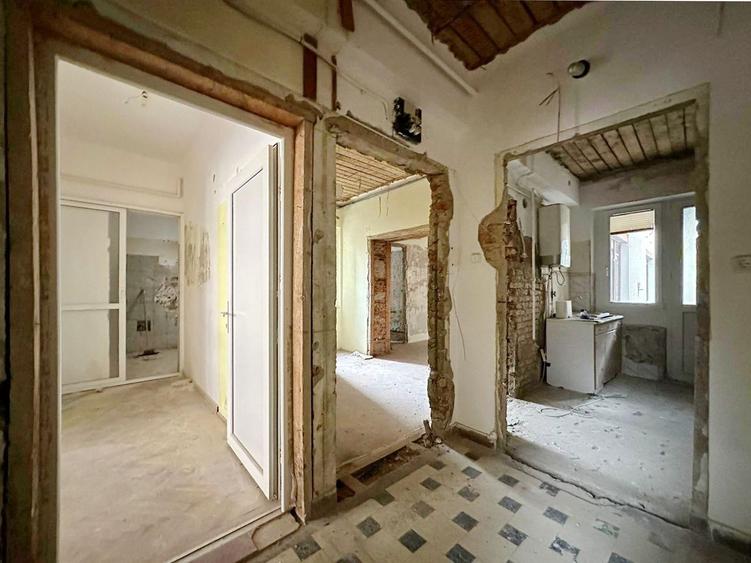 Oportunitate investiție: 2 unități ultracentral, pregătite pentru renovare