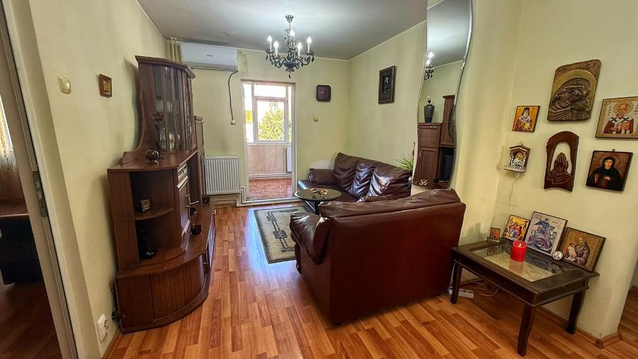 Apartament mobilat etaj 2 str. Rozelor aproape de plaja.
