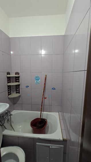 Garsoniera de vanzare zona Far, etajul 1