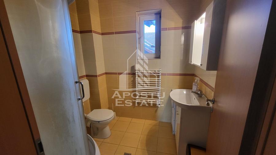 Casa individuala cu 7 camere si garaj,Dumbravita