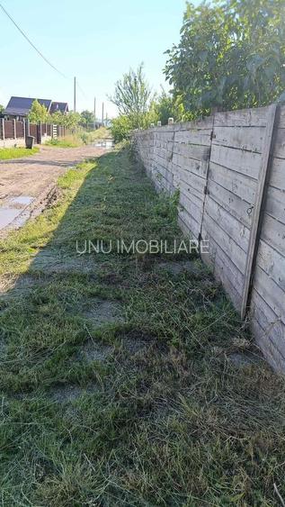 Teren intravilan Ciurbești – Miroslava, 1.000 mp, 36,5 m deschidere, 100 m de Centură 65.000 € - 5