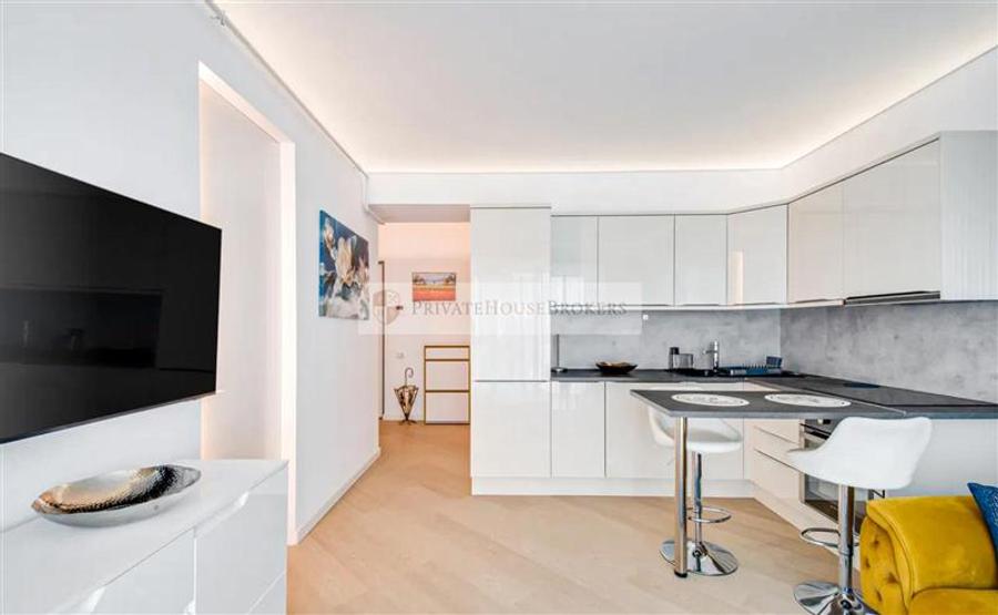 Pipera | Porsche | Cortina North | Bloc 2023 | Modern