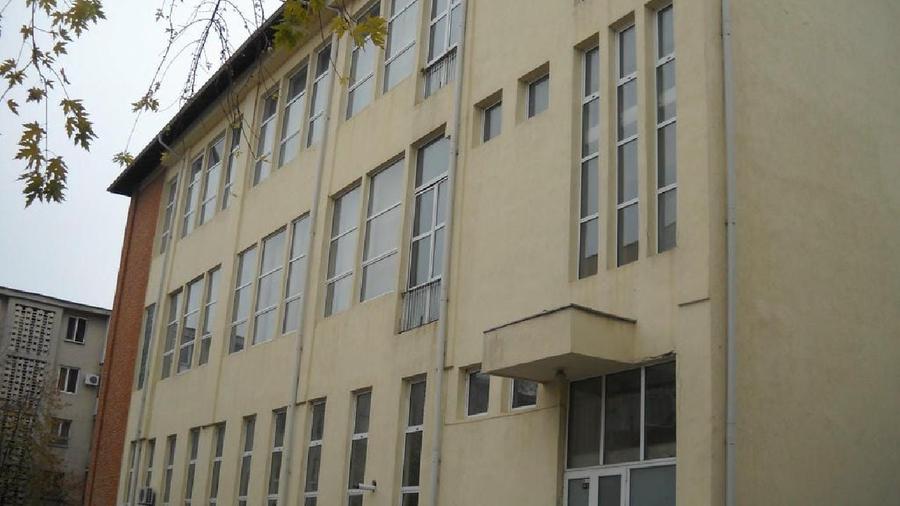 Clădire comercială Pitești - CENTRAL 1.547 mp + Teren 760 mp