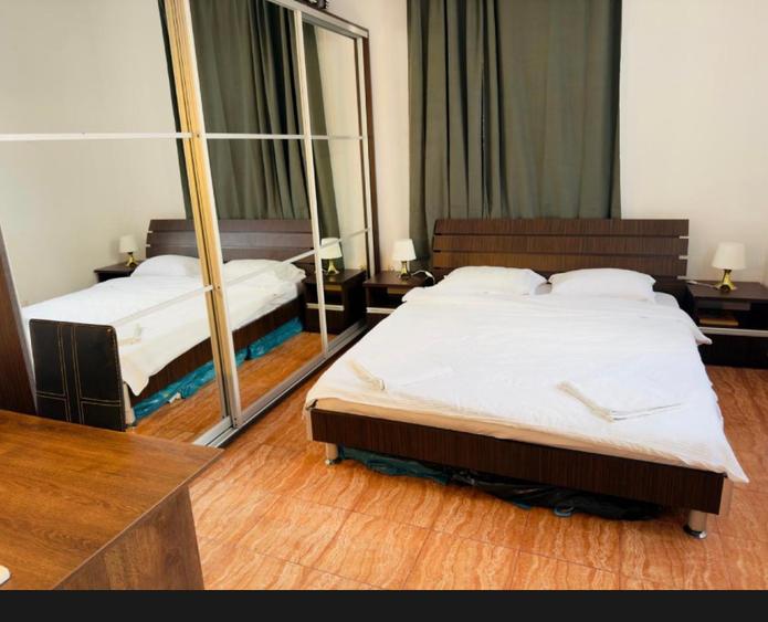 Apartament 3 camere si terasa superba - Casa Casatoriilor. Disponibil Sep - Iun