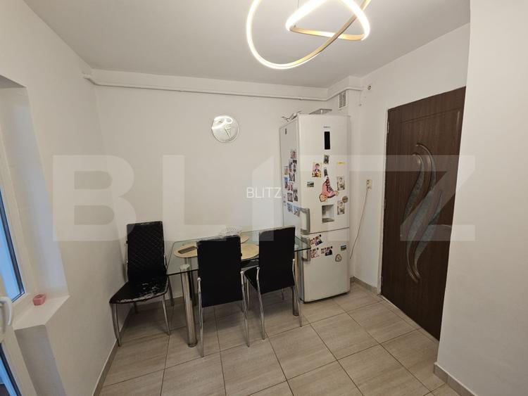 Apartament 3 camere, 67 mp, decomandat - renovat, zona Nicolina - 4