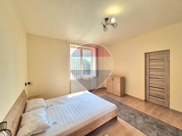 Apartament cu 3 camere, la prima închiriere, în zona centrală