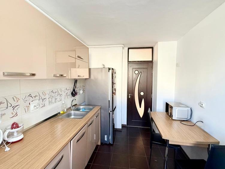 Apartament 3 camere de inchiriat-Bulevardul Grivitei