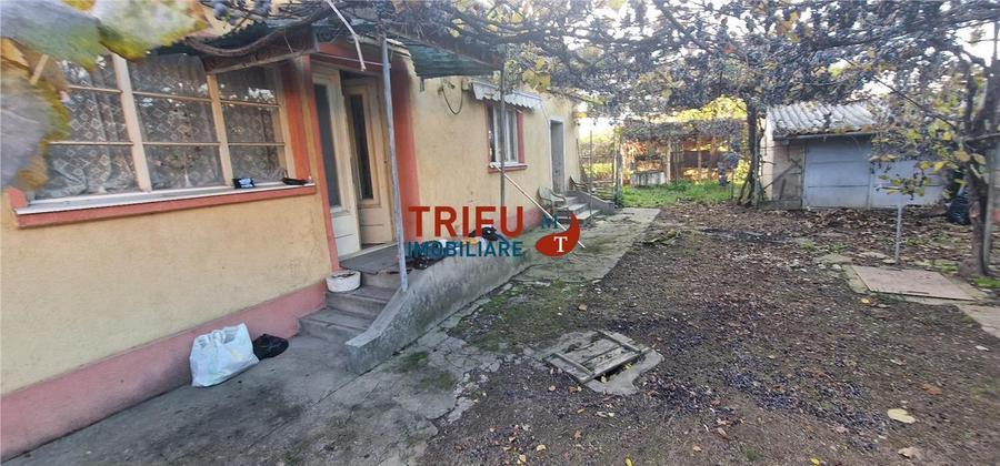 Casa de vanzare 2 camere zona Barabant