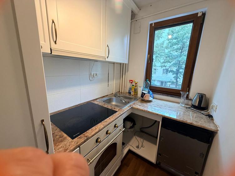 Apartament 2 camere decomandat de vanzare zona Alexandru cel Bun Iasi