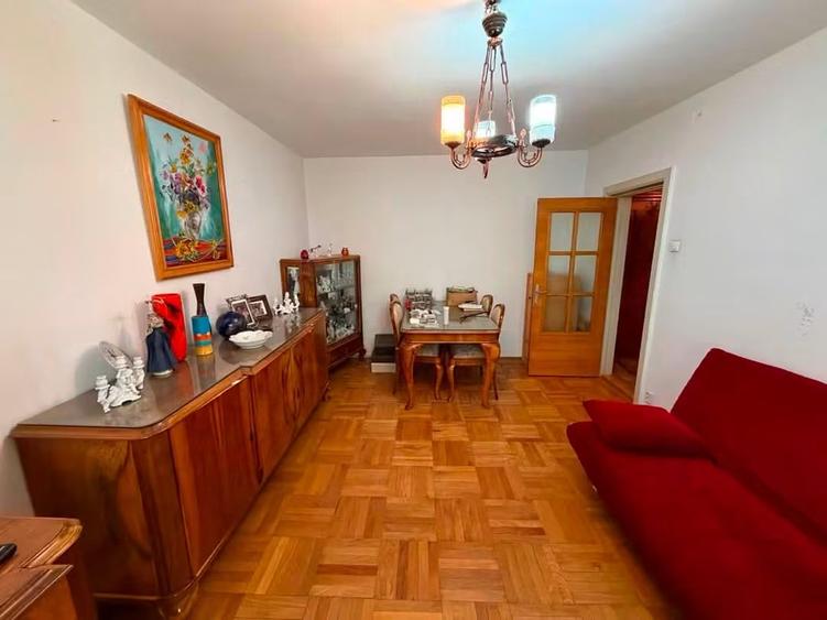 Apartament 4 camere decomandat, 88 mp, 2 băi și 2 balcoane, zona Crângași