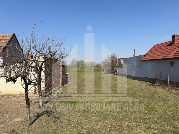 Teren intravilan | 1218 mp | 18.6 ml deschidere | Oarda de Jos