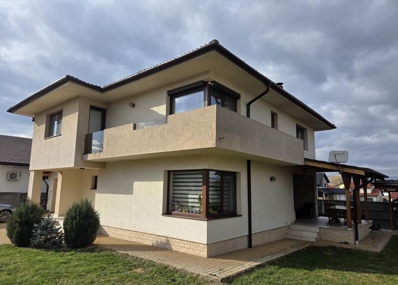 Casa 3 camere P+1 CETATE Alba Micesti Terasa 500 mp. Teren Asfalt Utilitati