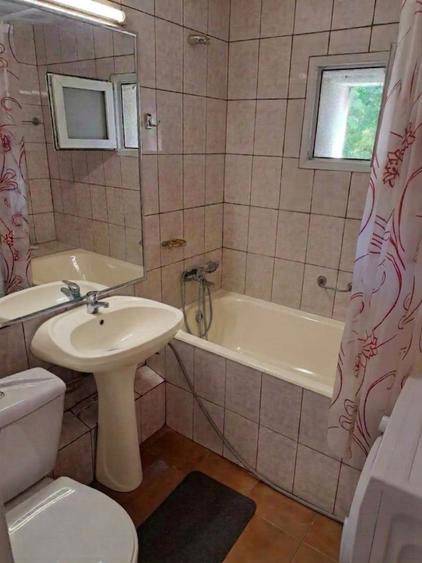 Apartament Generos cu 4 Camere – (Mega Mall) an1983