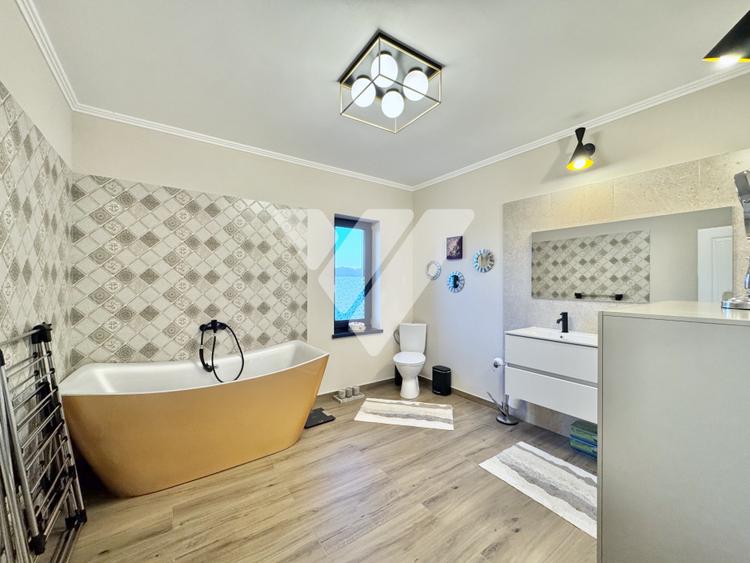 Casa 5 camere pe un nivel, teren 600 mp, priveliste, garaj - Tocile