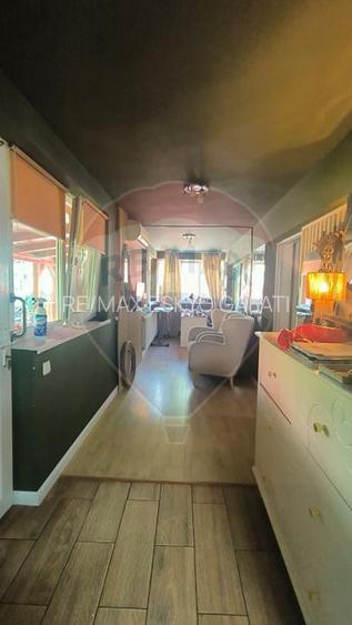 Casă 3 camere + teren 935 mp de vânzare - Zona General Galați - 3