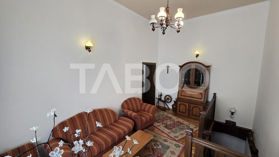 Apartament de vanzare cu 2 camere pretabil regim hotelier Piata Mare