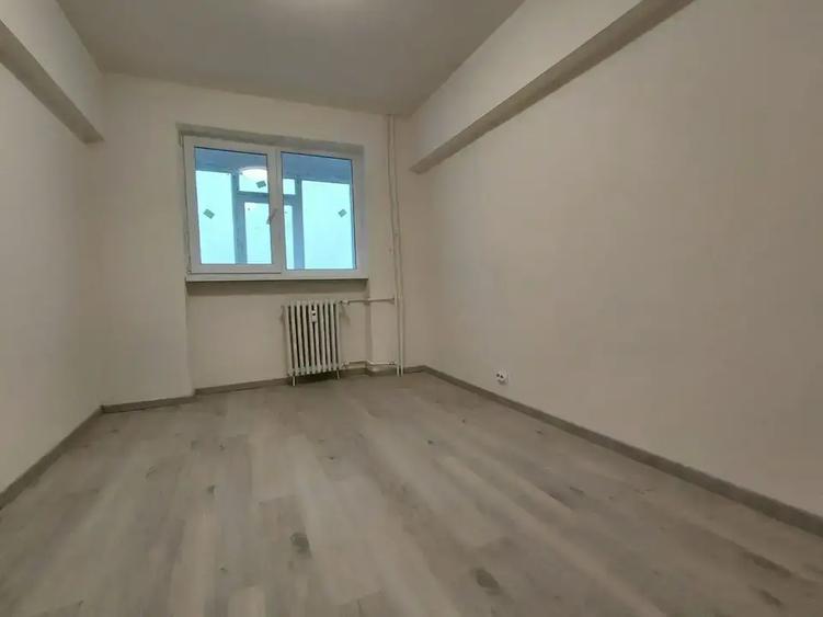 Apartament 3 camere renovat, Bloc reabilitat, Vedere liberă