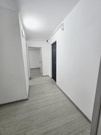 Apartament cu 2 camere decomandat Nicolina-Pizza Nico, Renovat, Etaj 2