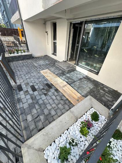 Apartament 3 camere D 2 bai Parcare Terasa Capat Pacurari