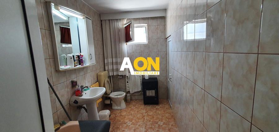 Casa cu 4 camere, garaj, teren 791 mp, zona Schit
