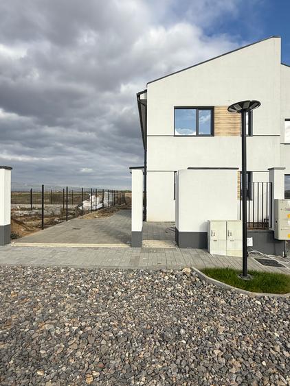 COMISION 0% | Casa cu panouri solare de 3,5 kw, în Mosnita Nouă
