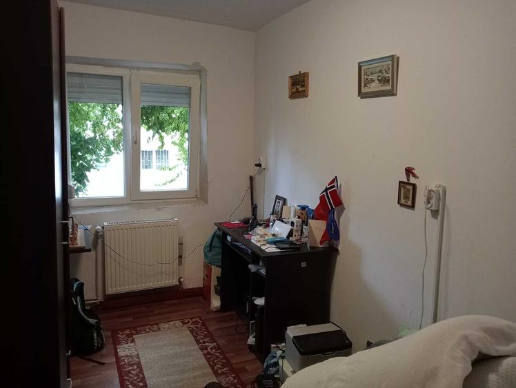 Apartament 4 camere de vanzare Tg Cucu - Podul de Fier