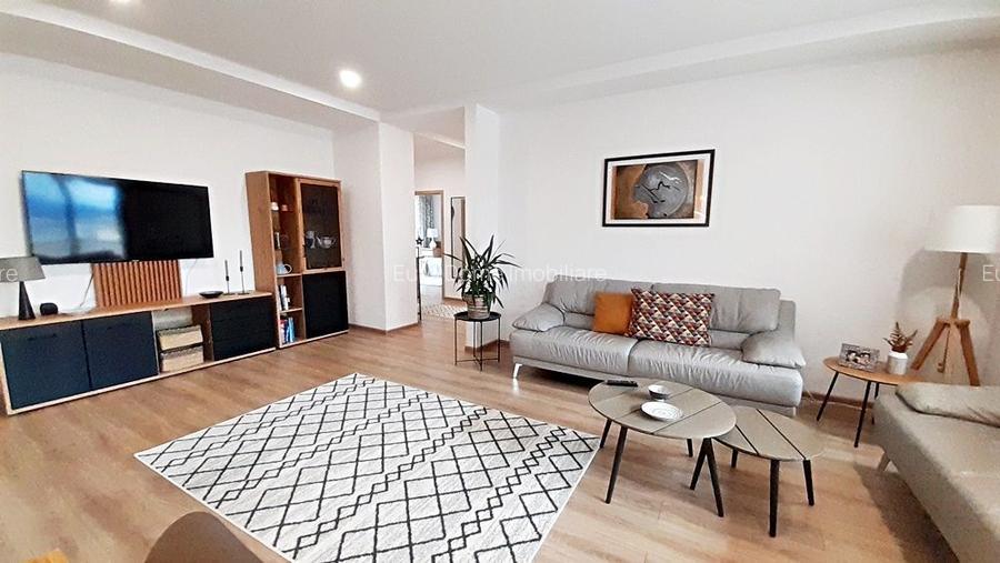 Penthouse cu 5 camere in URBAN PENTHA-zona Coresi - 11